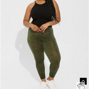 Torrid Full Length Signature Waist Velvet Burnout Womens Plus Size Leggings